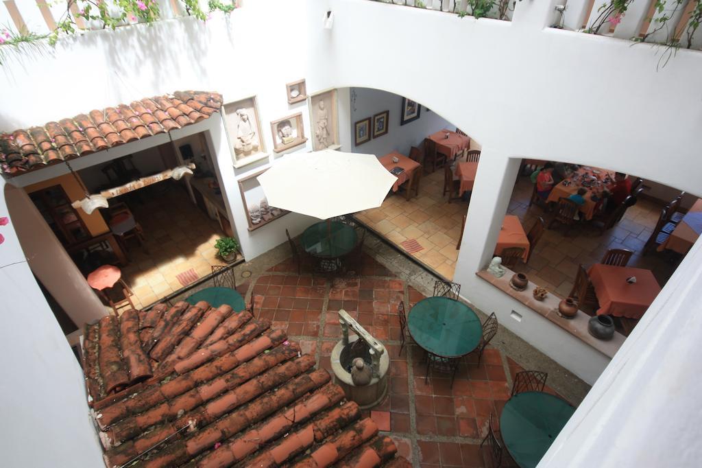 Hotel Maria Mixteca Санта-Крус-Хуатулко Экстерьер фото