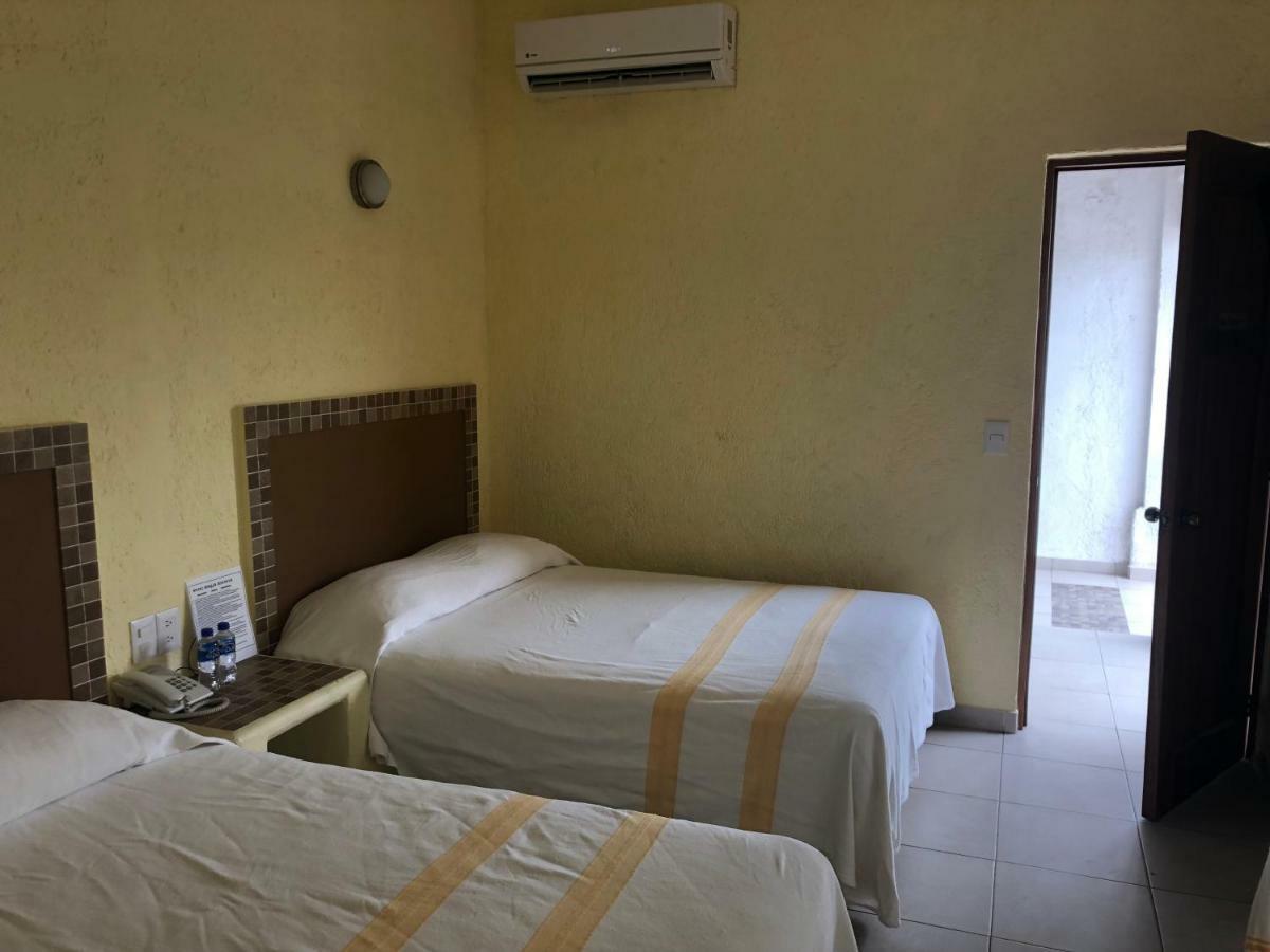 Hotel Maria Mixteca Санта-Крус-Хуатулко Экстерьер фото